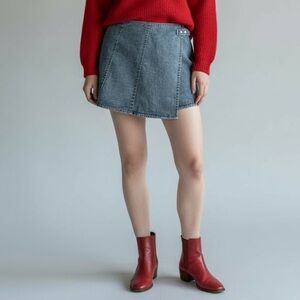 PrettyLittleThing Vintage Wash Wrap Over Denim Mini Skirt – Sz 8 [US] / 12 [UK]
